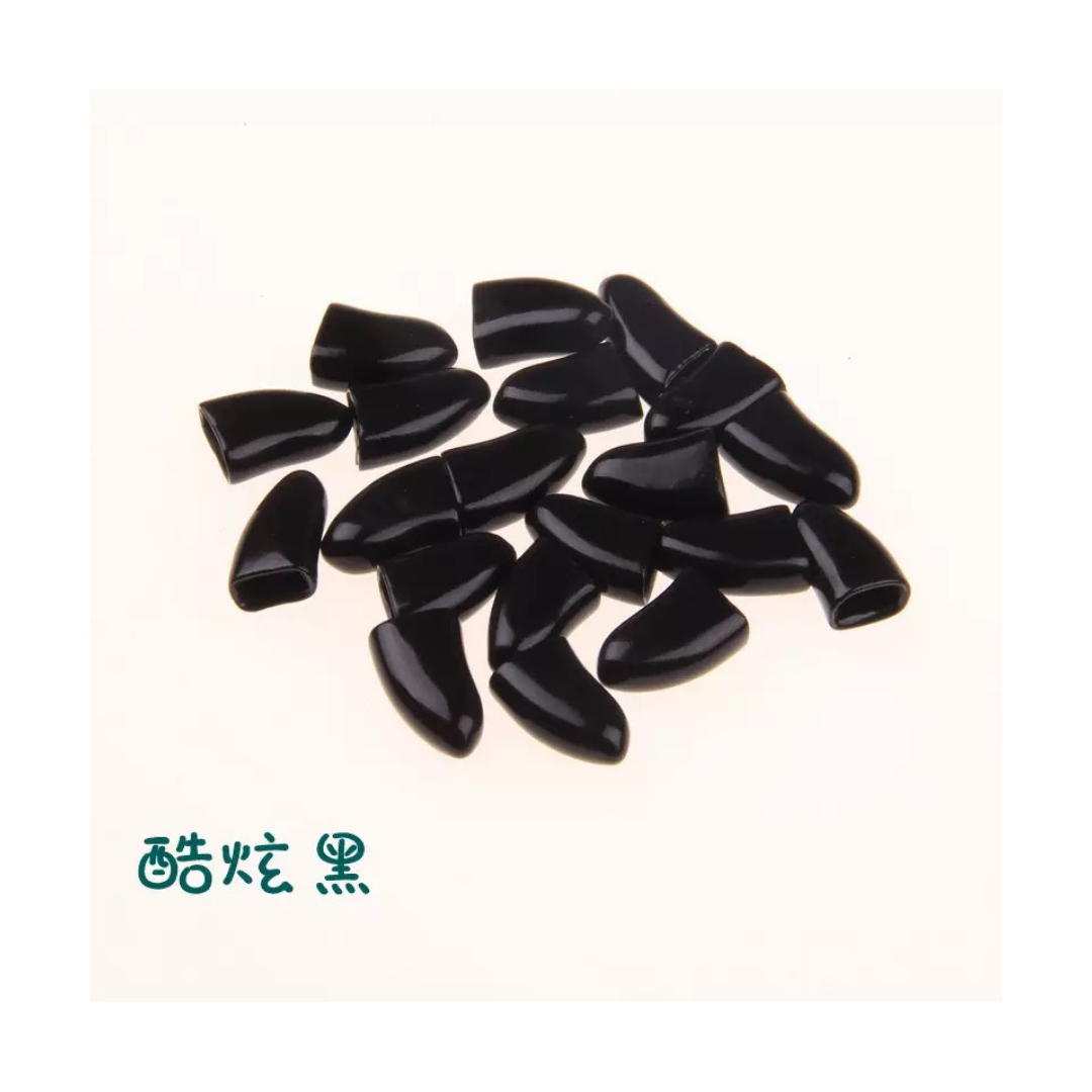 Cool Black Soft Pet Nail Caps – Stylish Claw Covers for Cats &amp; Small Dogs