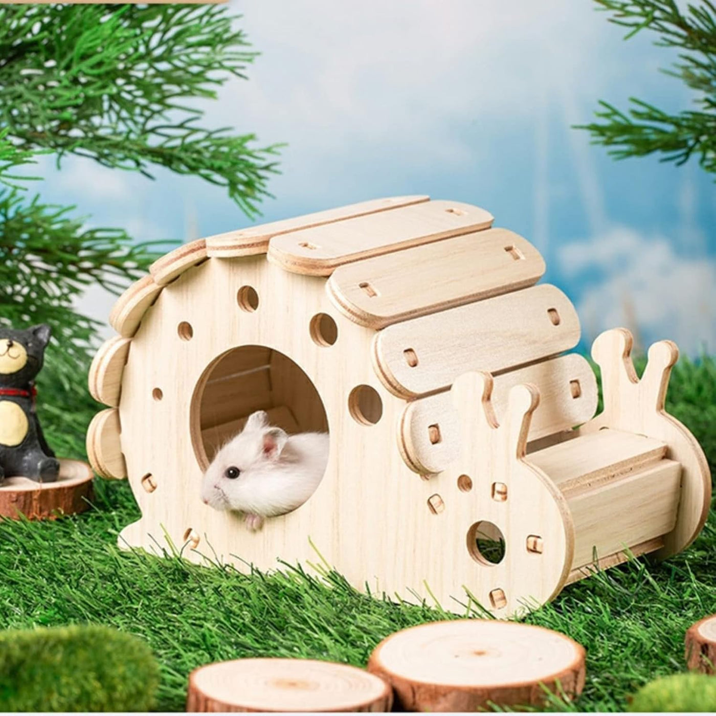 Wooden Snail Hamster Hideout House | 16x9.5x10cm Cozy Pet Bedroom