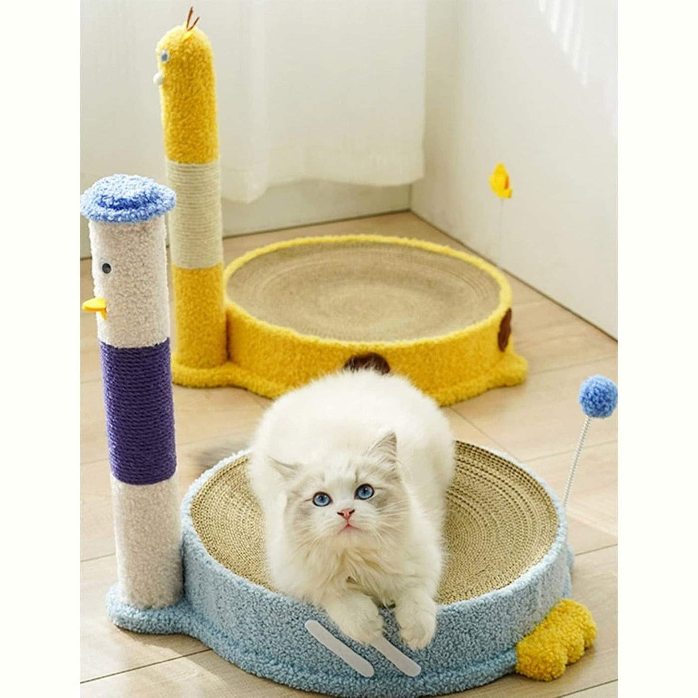 Modern yellow Giraffe Cat Scratcher 37*43cm
