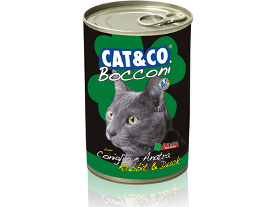 Cat&Co Bocconi Rabbit & Duck cat food is a balanced meal for adult cats. Made with high-quality rabbit and duck, it contains Omega-3, Omega-6, and taurine to support healthy skin and coat. Serve as-is according to your cat's weight for the best nutrition