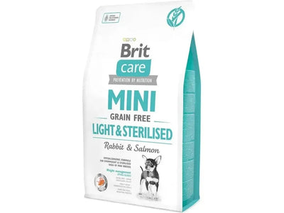 Dog food for mini breeds featuring 25% rabbit meat meal and 15% fresh salmon, plus nutritious ingredients like peas, chickpeas, blueberries, and herbs. This recipe includes essential vitamins and minerals to support your pet's health. Treat your furry friend to a tasty and wholesome meal