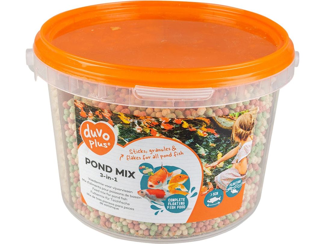 Feed mix for pond fish