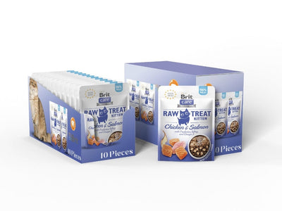 Freeze-dried raw cat treats made with 70% chicken and 26% salmon. High in protein and essential nutrients, these easy-to-serve treats support your cat's diet. Recommended serving is 2 pieces per kg of body weight