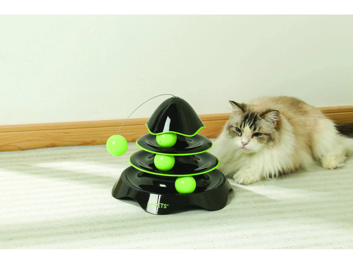 لعبة برج الصواريخ للقطط باللونين الأسود والأخضر
