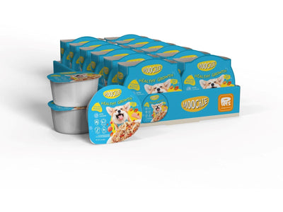 Moochie Casserole with Chicken, a healthy growth option, displayed in a 12x85g cup packaging