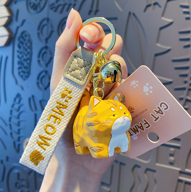Wooden Carving Miao Yellow Cat Family Keychain 4.5×3.1cm