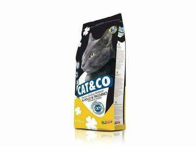CAT & CO ADULT Chicken and Turkey dry cat food: nutritious formula for a healthy coat, strong immune system, and heart protection. Supports urinary health and can be served dry or moistened