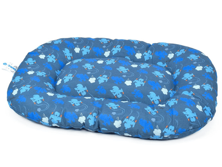 Smurfious oval cushion for dogs