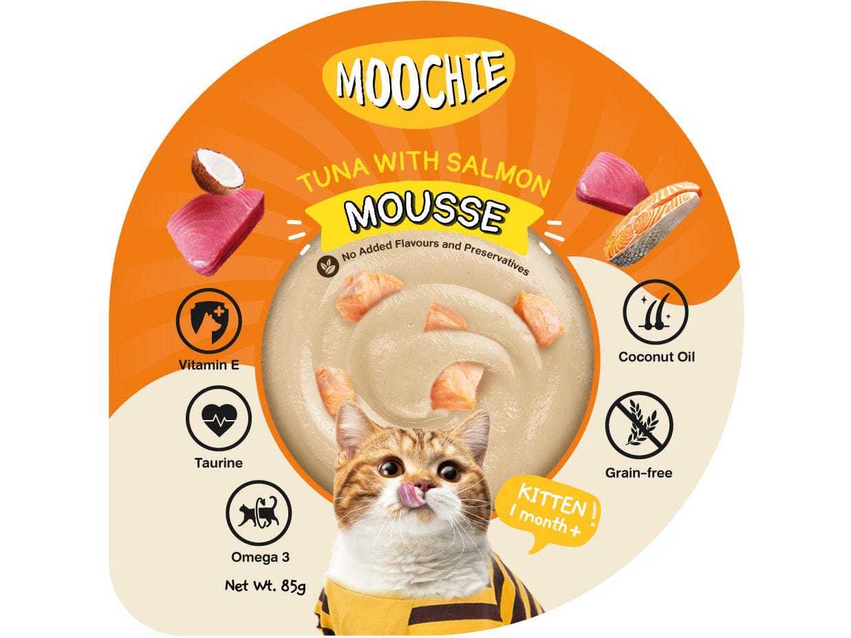 Image of Tuna Mousse with Salmon recipe for pets, showcasing a creamy, grain-free dish made from chicken, tuna, and salmon. The meal promotes a shiny coat and healthy immune system, free of artificial colors or preservatives, ideal for pets with allergies